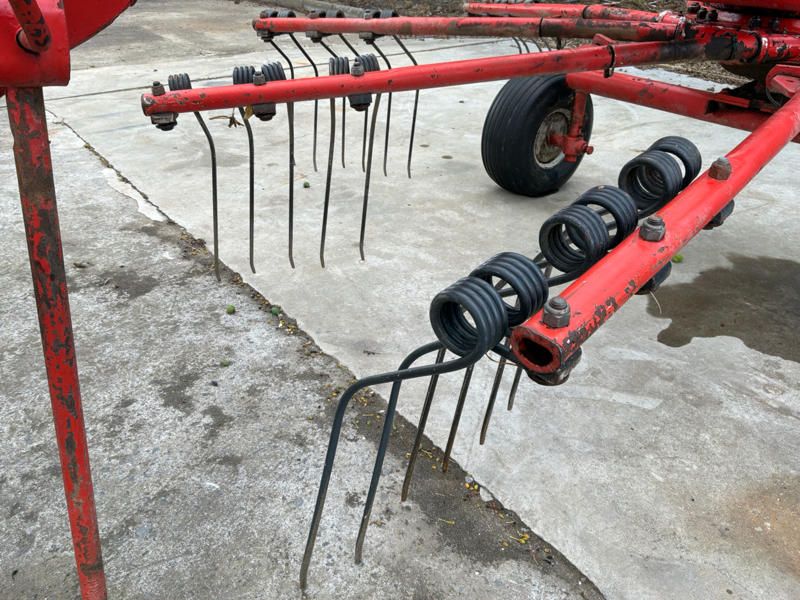 Kuhn GA301 GM getragener Schwader
