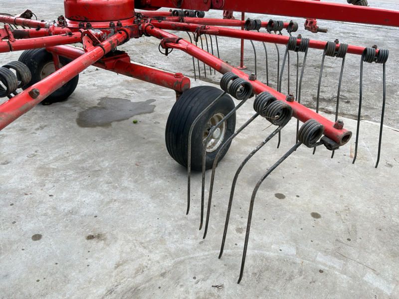 Kuhn GA301 GM getragener Schwader