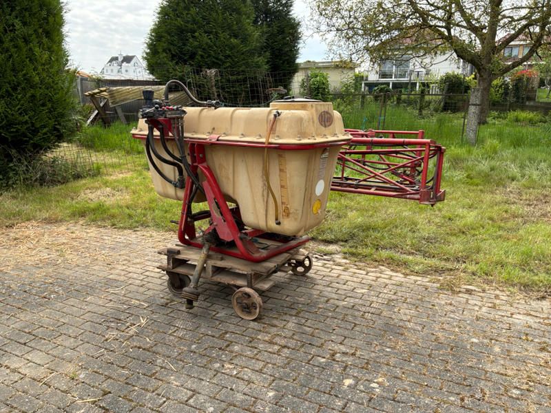 1989 Vicon LS400-1000 mounted sprayer