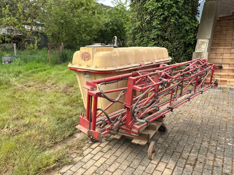 1989 Vicon LS400-1000 mounted sprayer
