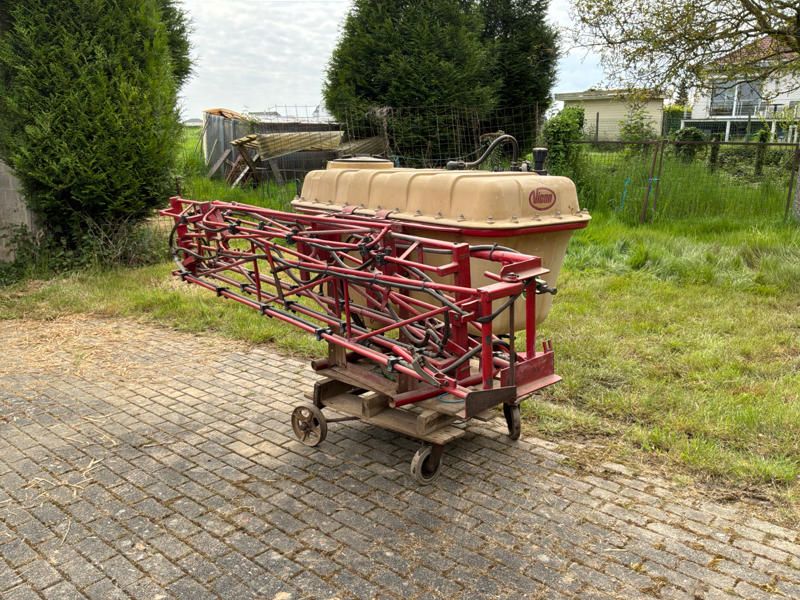 1989 Vicon LS400-1000 mounted sprayer