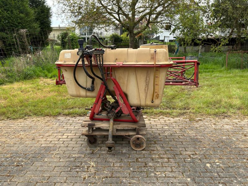 1989 Vicon LS400-1000 mounted sprayer