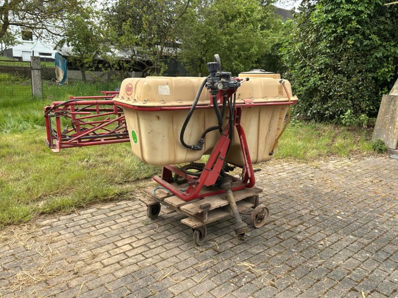 1989 Vicon LS400-1000 mounted sprayer