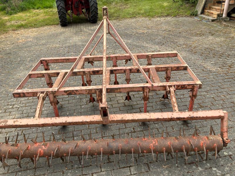 Cultivator + soil breaker