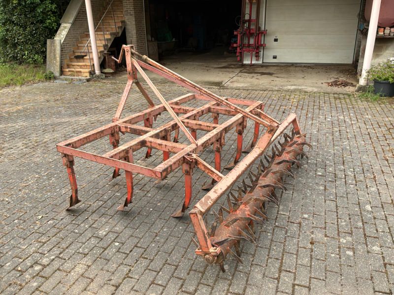 Cultivator + soil breaker