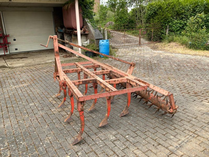 Cultivator + soil breaker