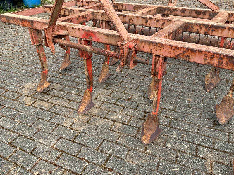 Cultivator + soil breaker