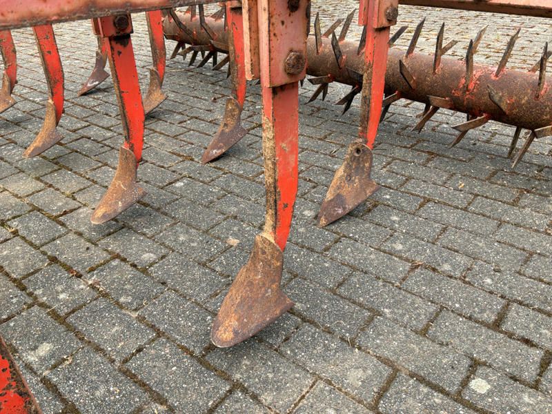 Cultivator + soil breaker