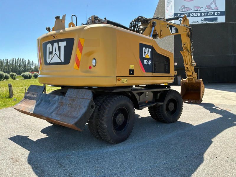 2016 Caterpillar M314F Reifenkran