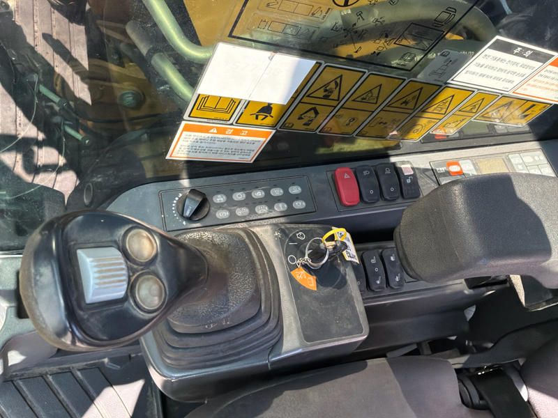 2016 Caterpillar M314F Reifenkran