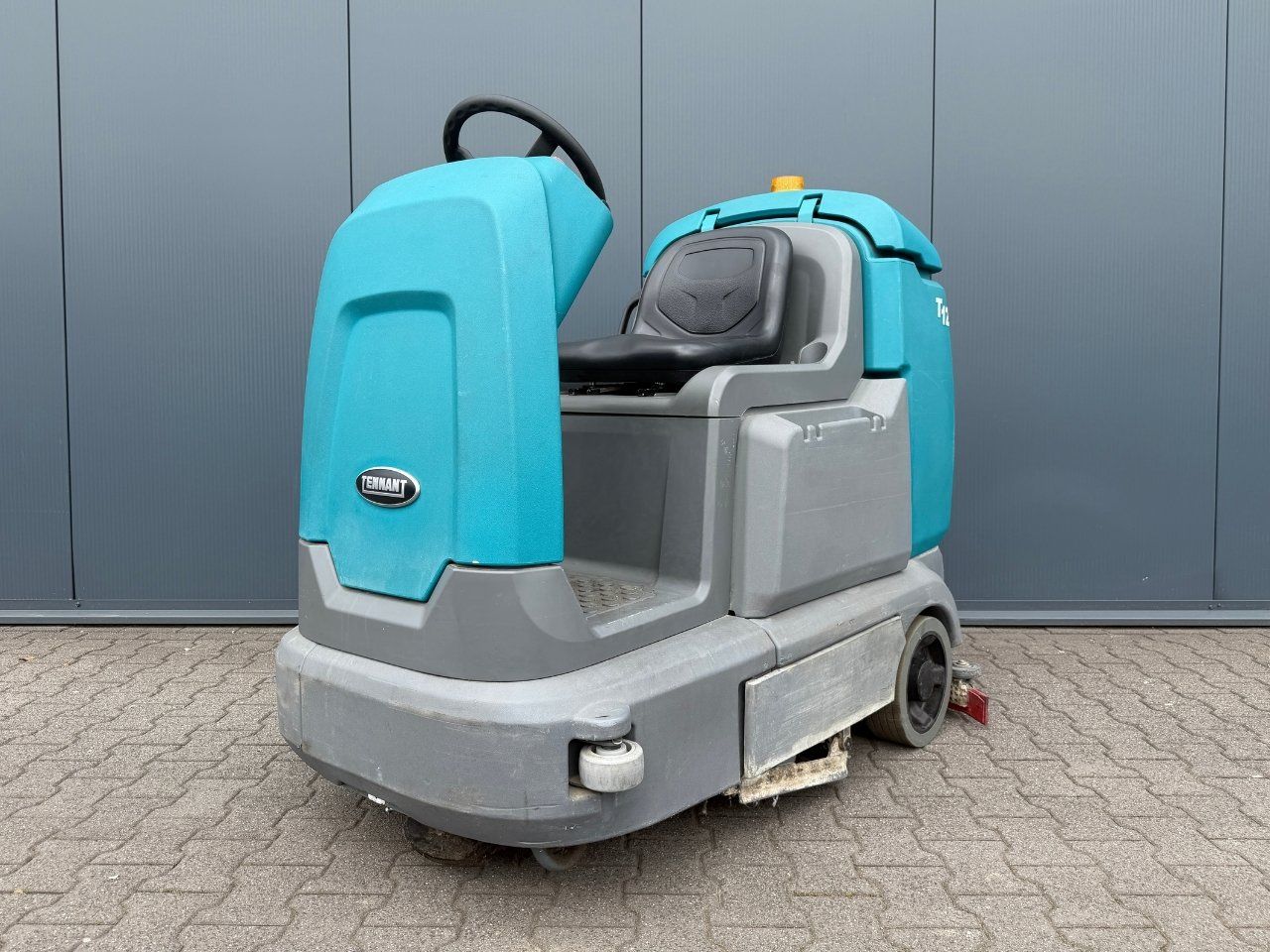 Tennant T12