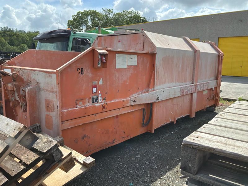 1992 Pöttinger MP20-KL Press Container