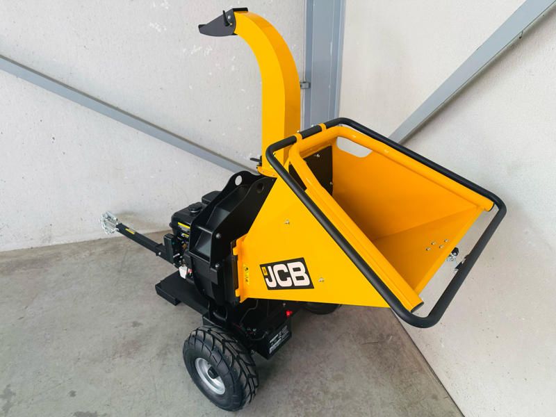 JCB CH150120PE professional wood chipper
