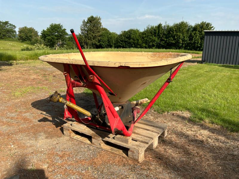Vicon 76103 Fertilizer Spreader