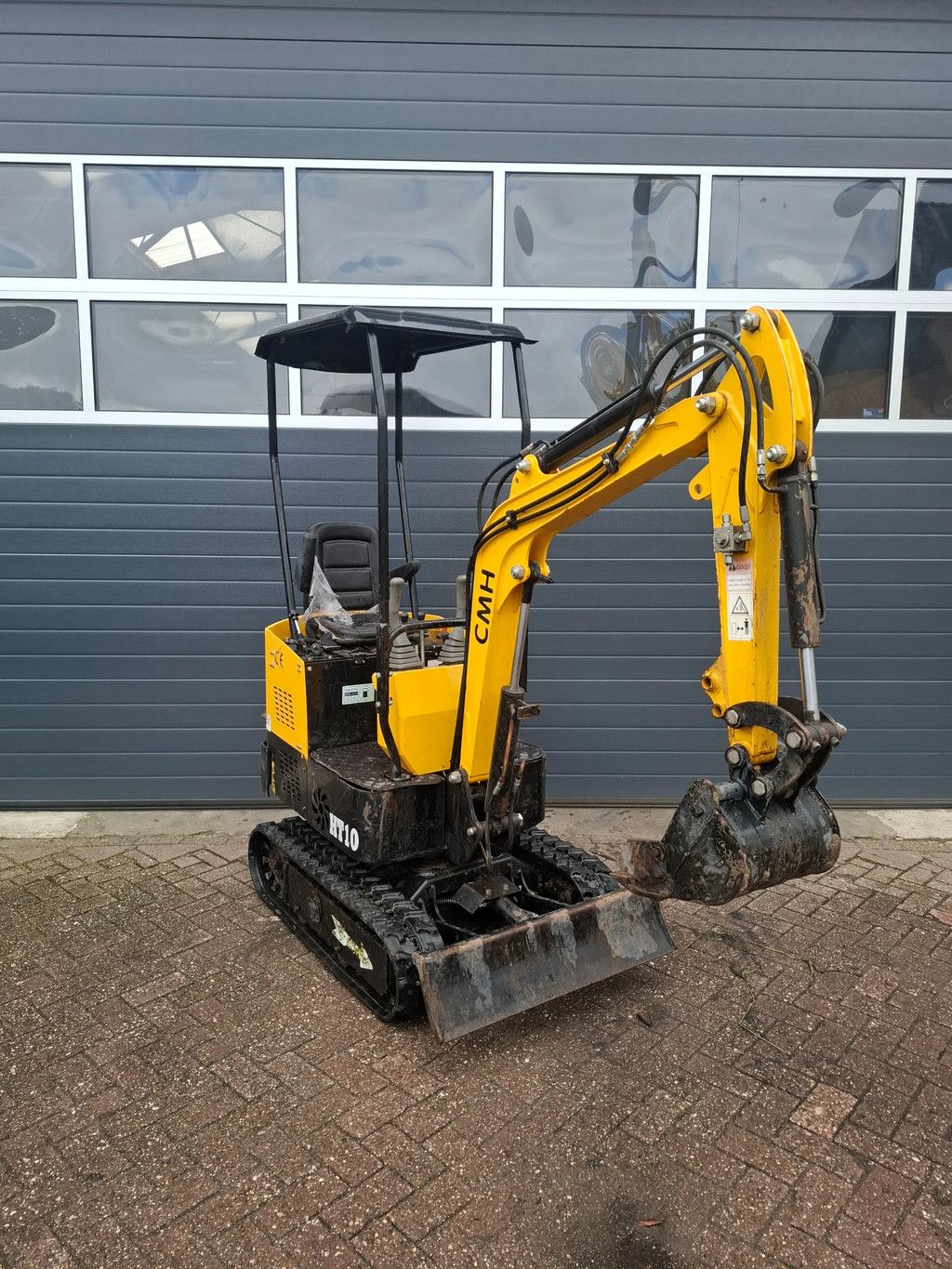 CMH HT10 Minigraver 1tons Gebruikt 2024