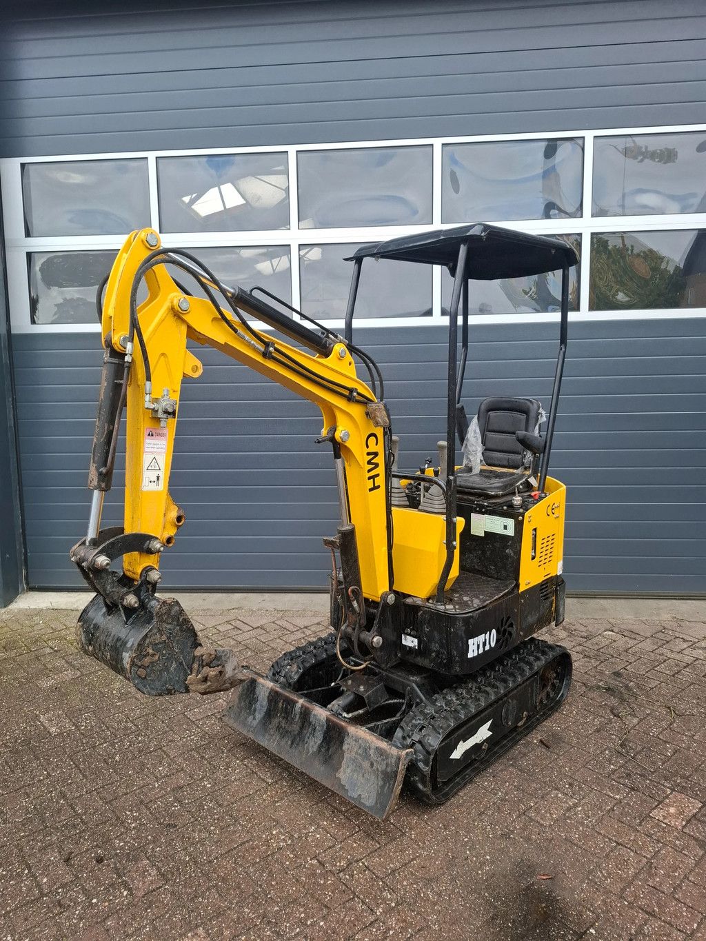 CMH HT10 Minigraver 1tons Gebruikt 2024