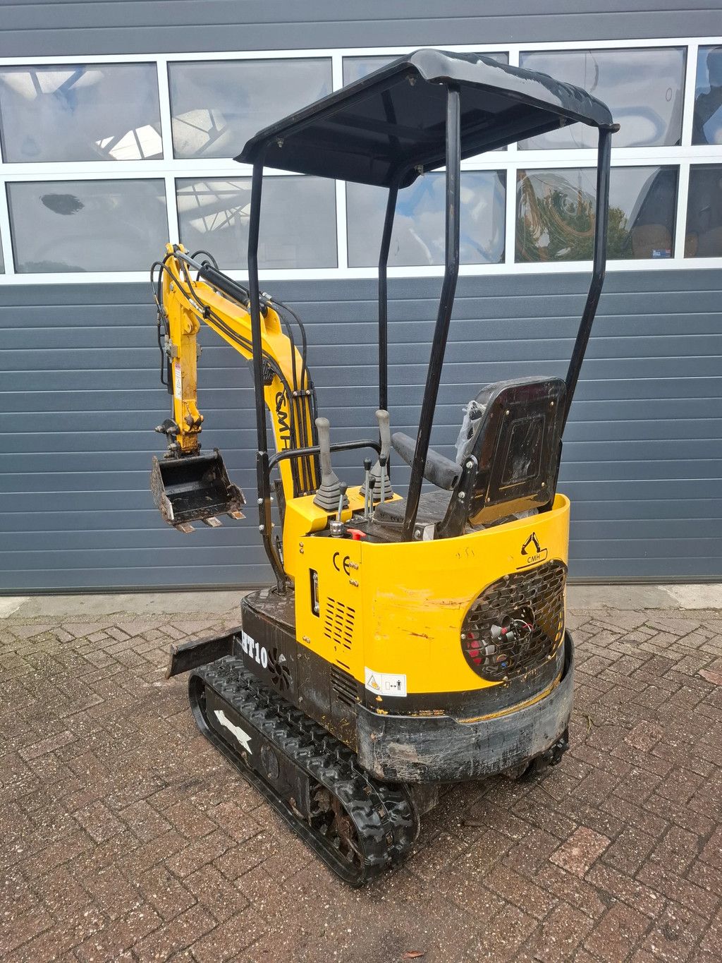 CMH HT10 Minigraver 1tons Gebruikt 2024