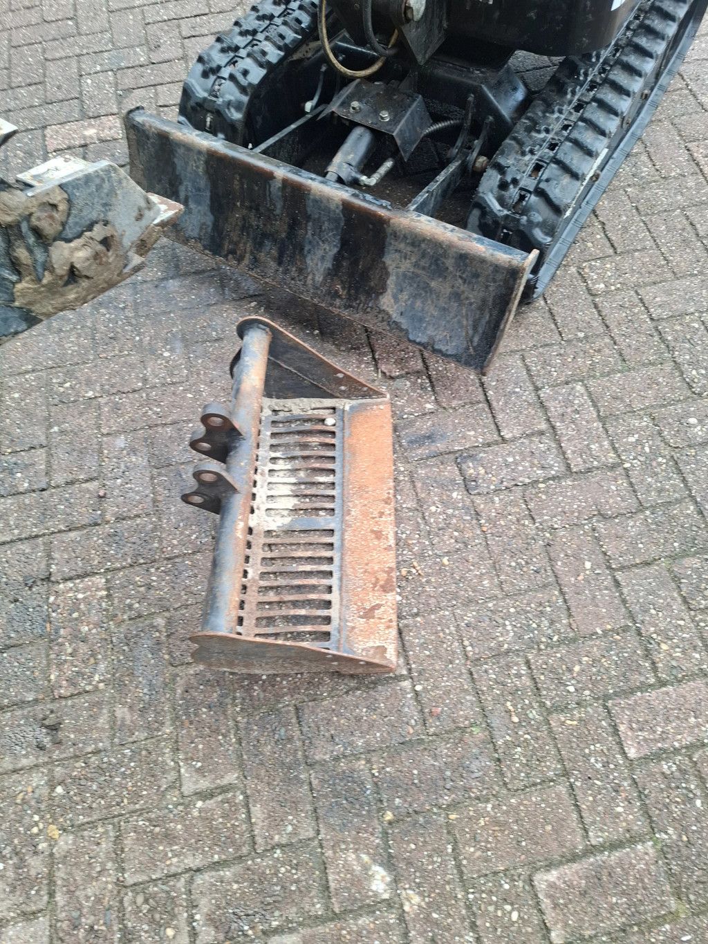 CMH HT10 Minigraver 1tons Gebruikt 2024