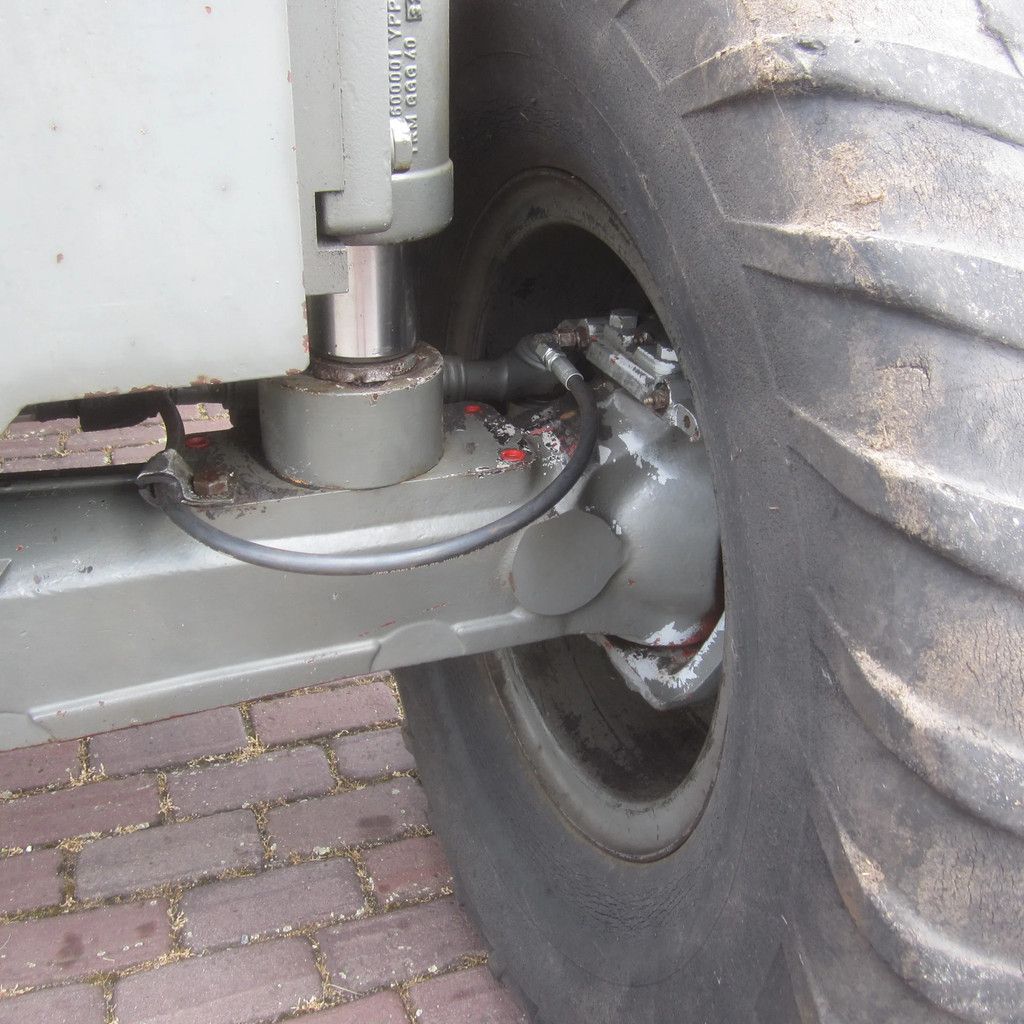 Sennebogen Mobiele kraan- Graafmachine SM13.