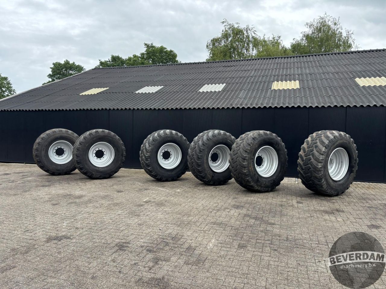 6x Alliance 650/65R30.5