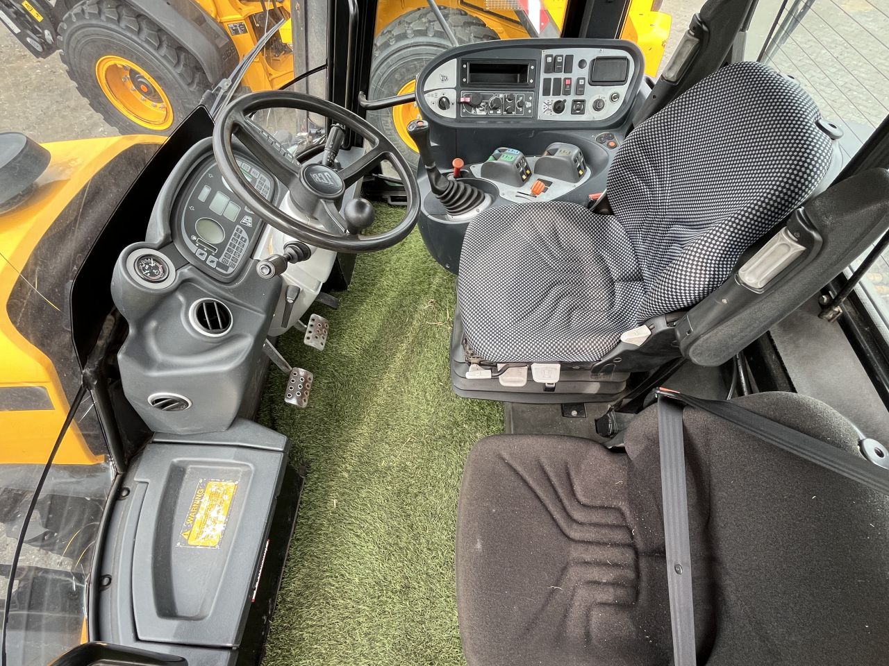JCB Fastrac 3230 PLUS 65 km/h