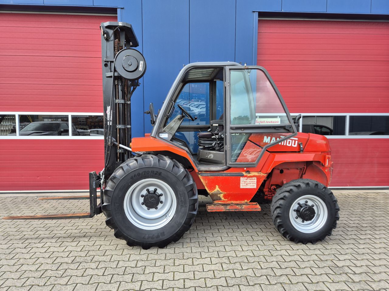 MANITOU M30-4 RUWTERREIN HEFTRUCK 3TONS 4X4 MET KENTEKEN