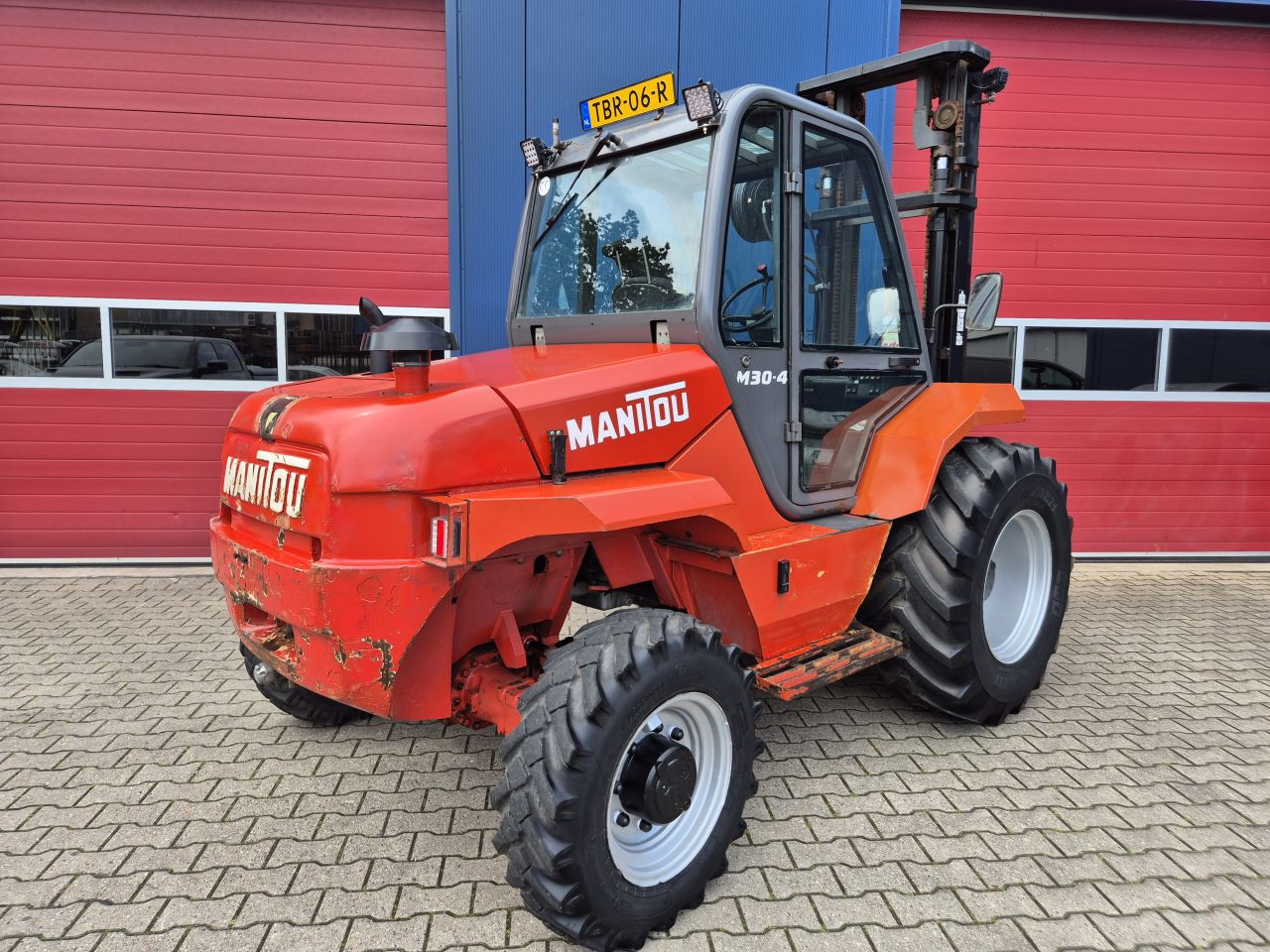 MANITOU M30-4 RUWTERREIN HEFTRUCK 3TONS 4X4 MET KENTEKEN