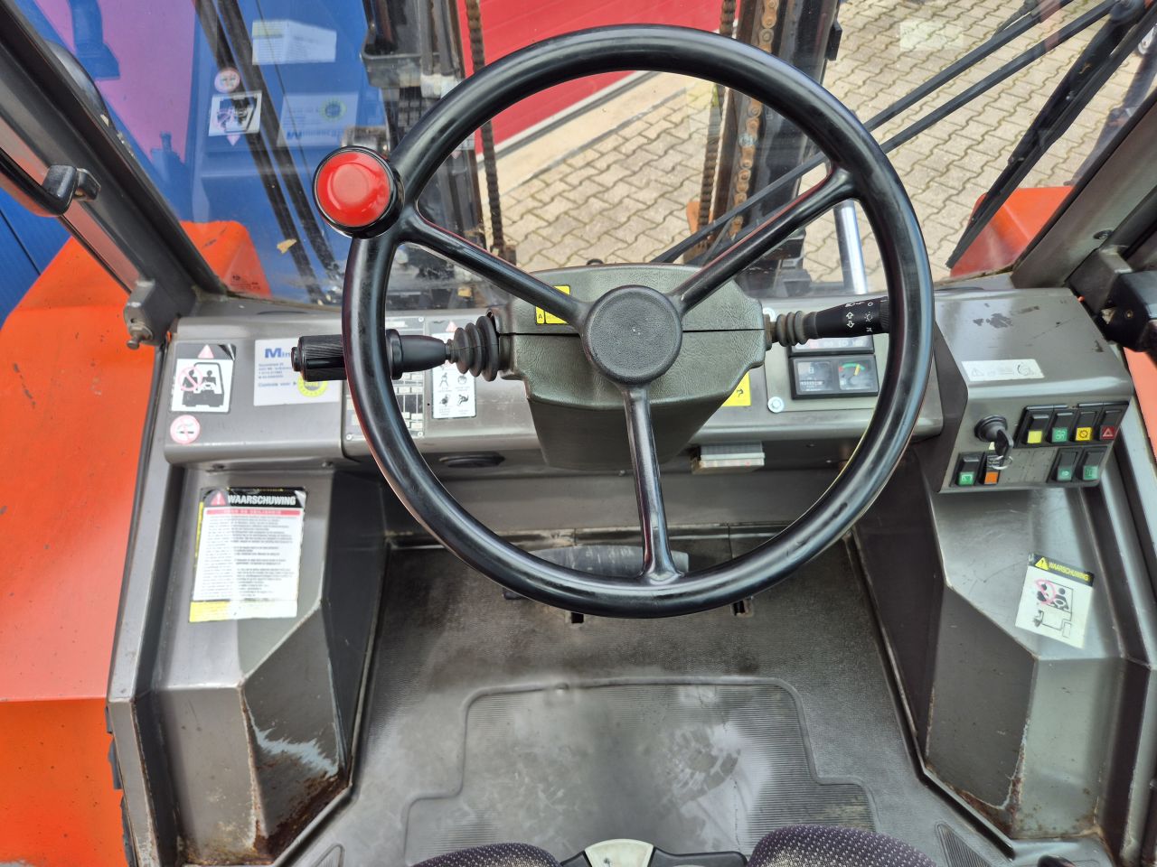 MANITOU M30-4 RUWTERREIN HEFTRUCK 3TONS 4X4 MET KENTEKEN