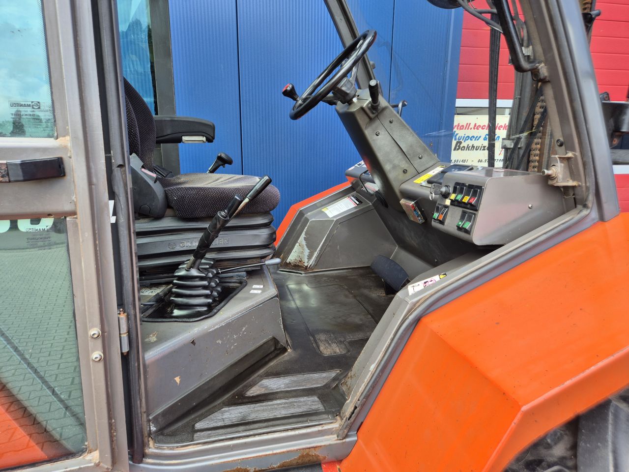 MANITOU M30-4 RUWTERREIN HEFTRUCK 3TONS 4X4 MET KENTEKEN
