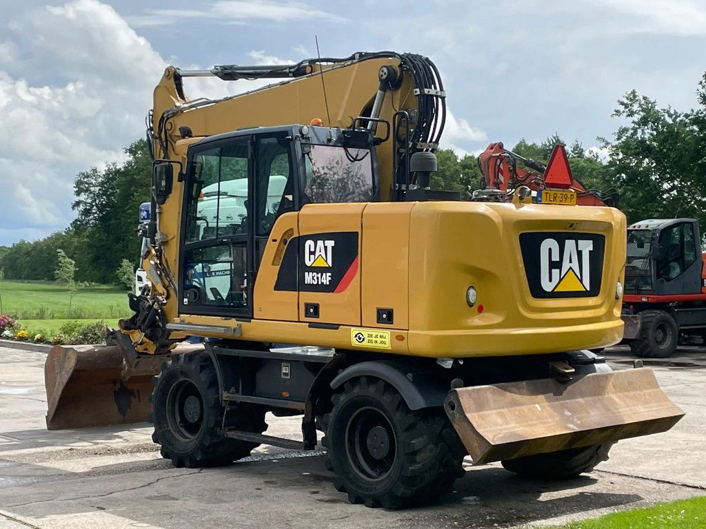 Caterpillar M314F mobiele kraan