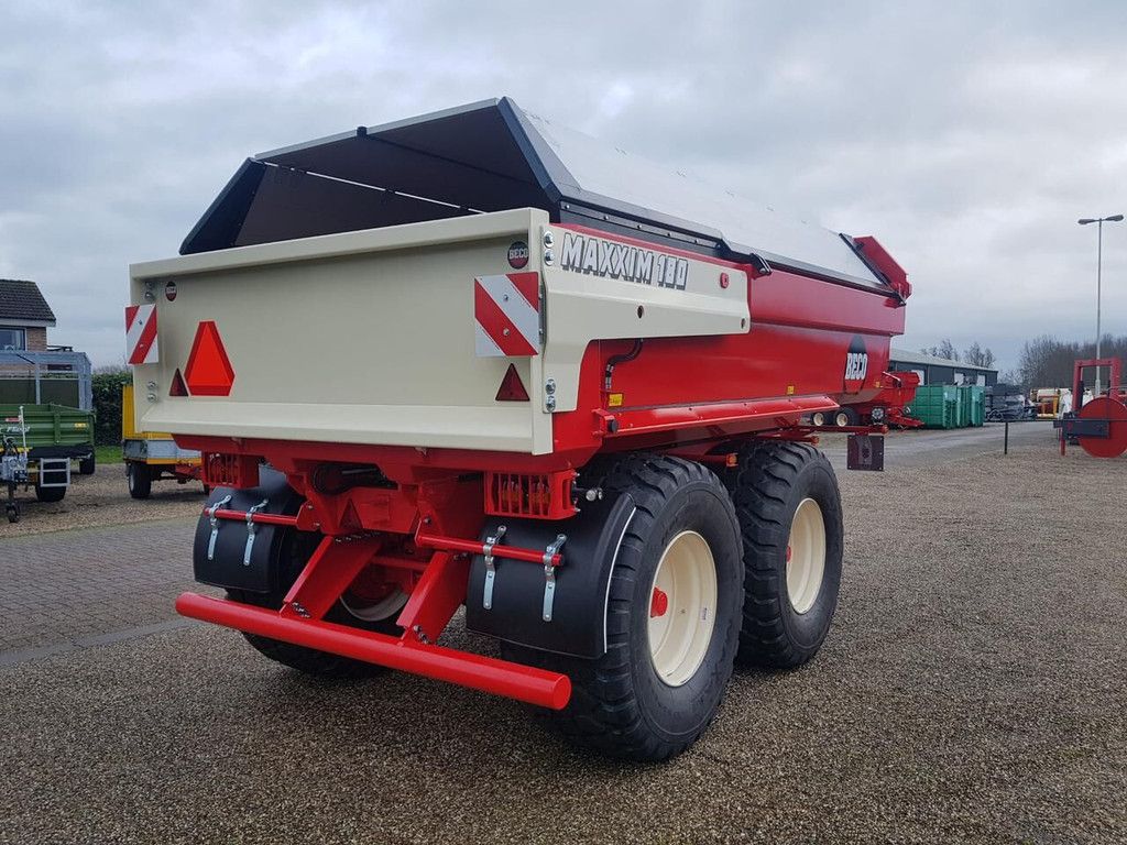 Beco Maxxim 180 tractor trailer