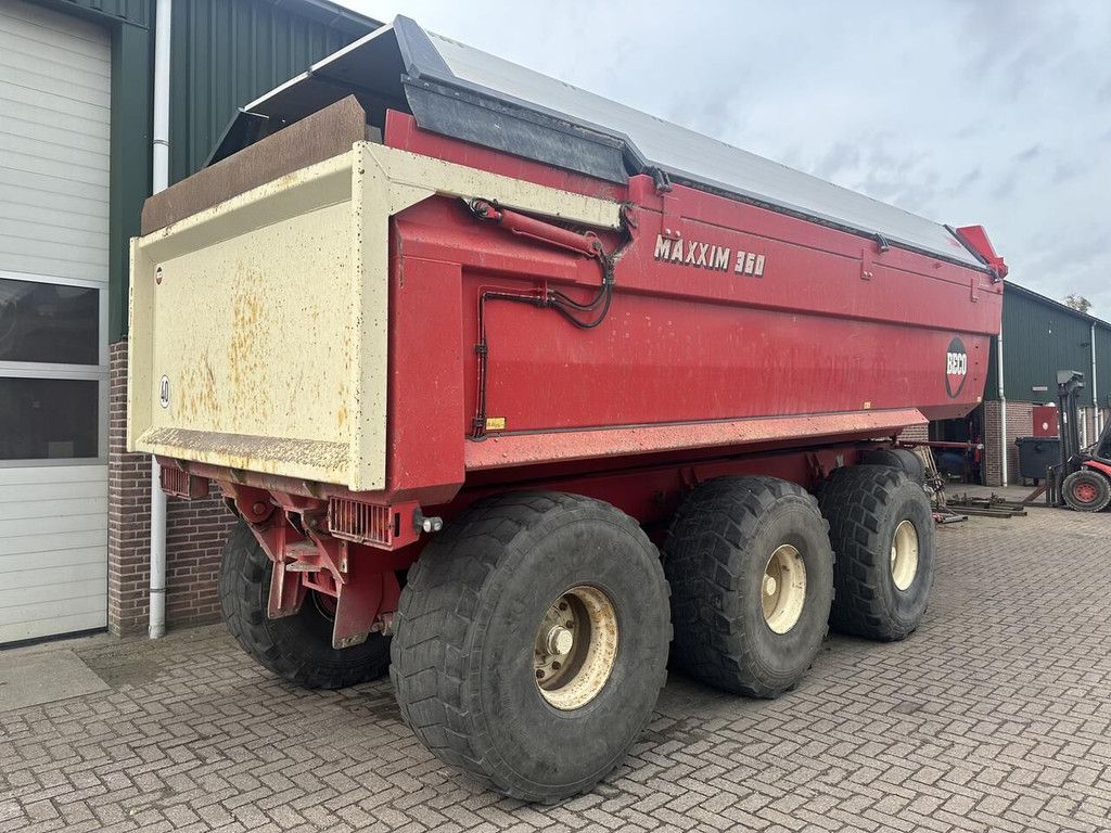 Beco Maxxim 360 dump trailer