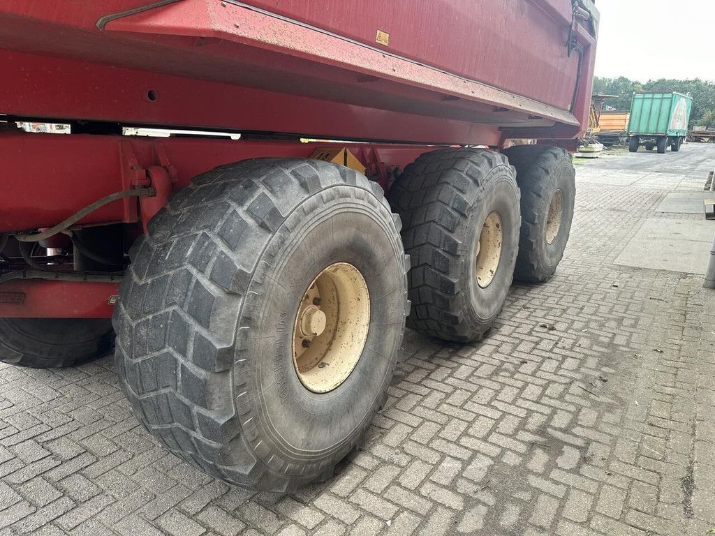 Beco Maxxim 360 dump trailer