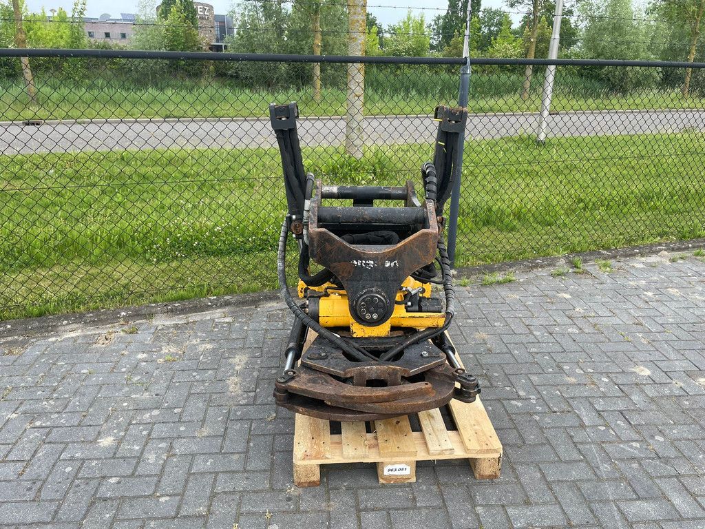 ENGCON EC226 | S70 | GRIPPER