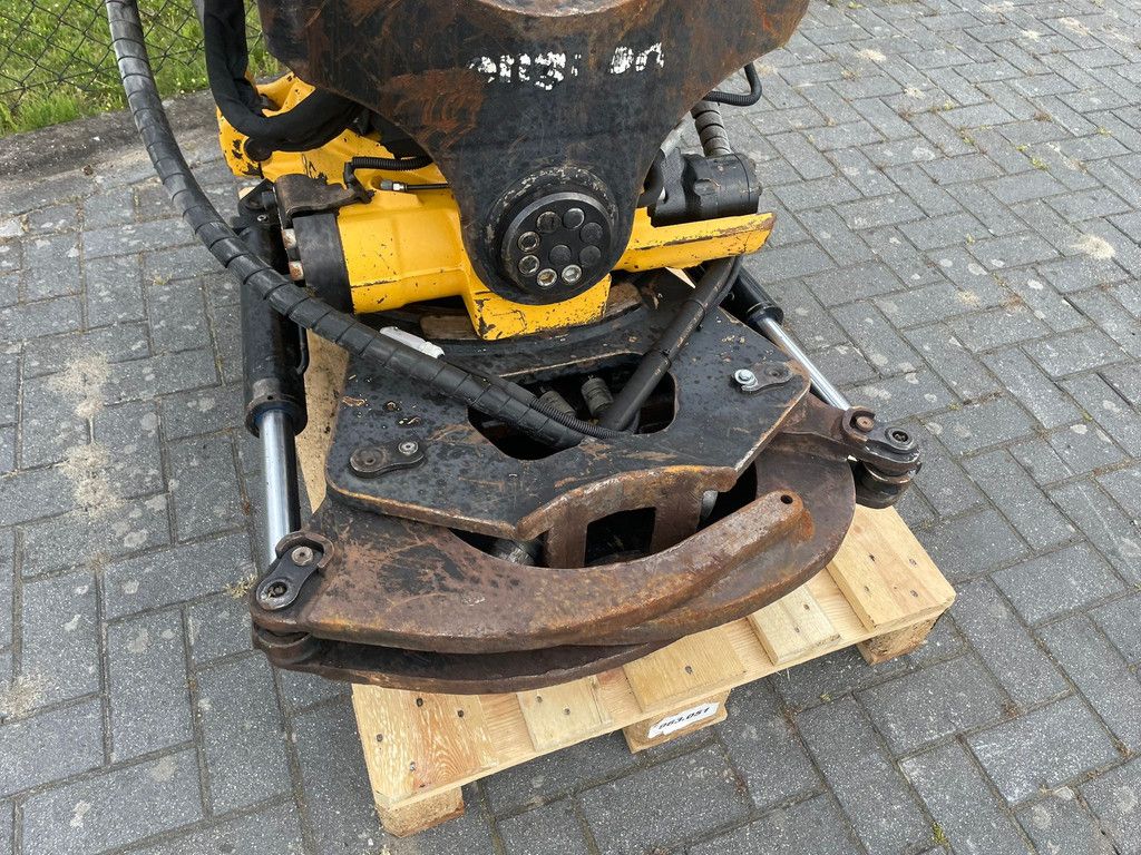 ENGCON EC226 | S70 | GRIPPER