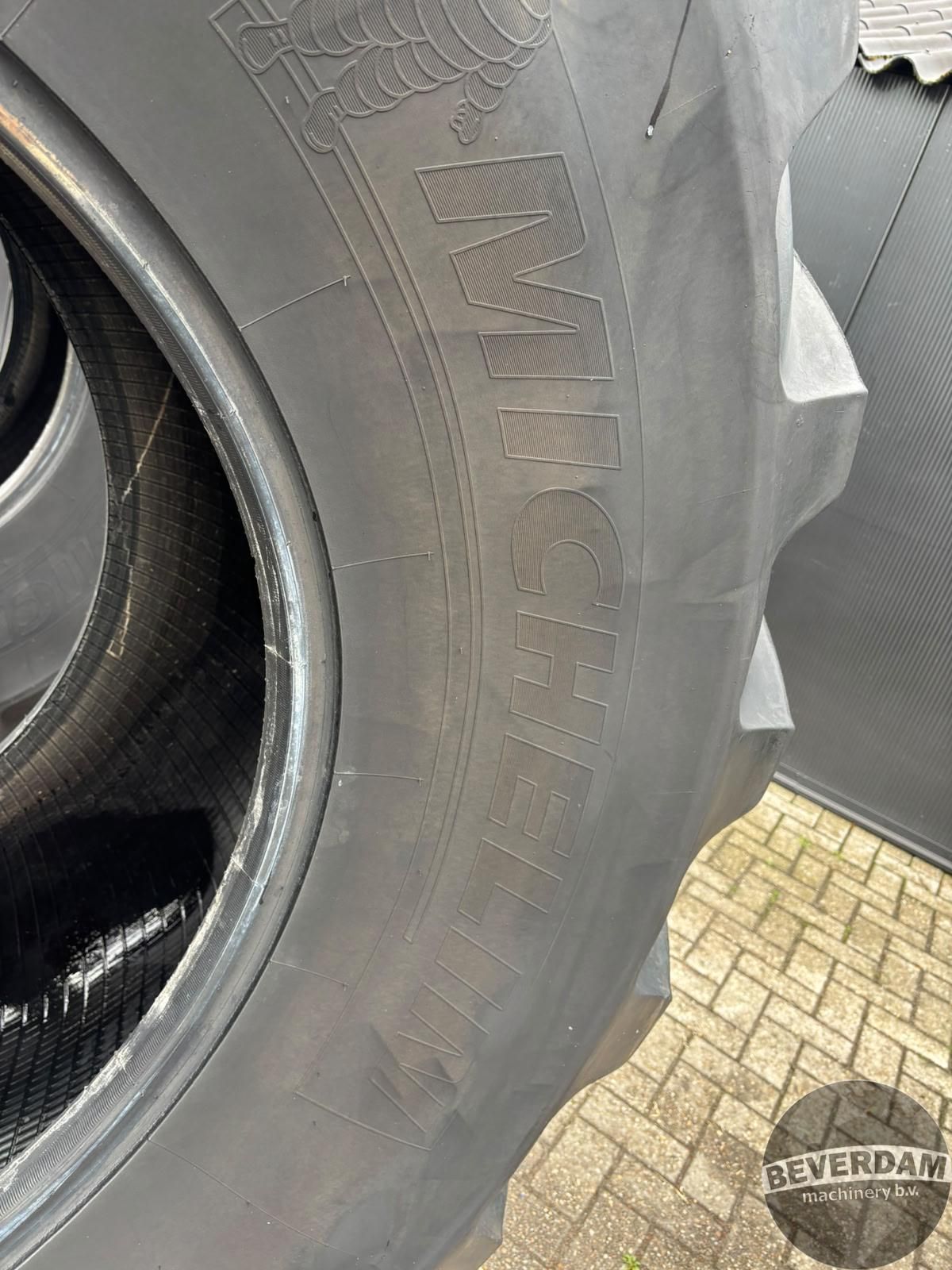 2x Michelin MachXbib 800/70R38