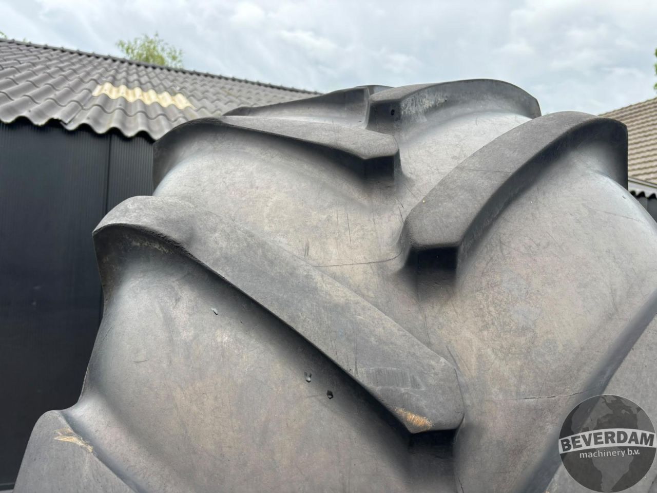 2x Michelin MachXbib 800/70R38