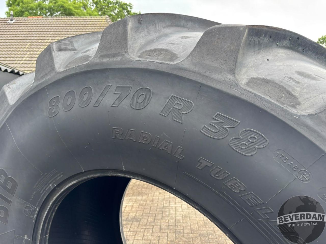 2x Michelin MachXbib 800/70R38