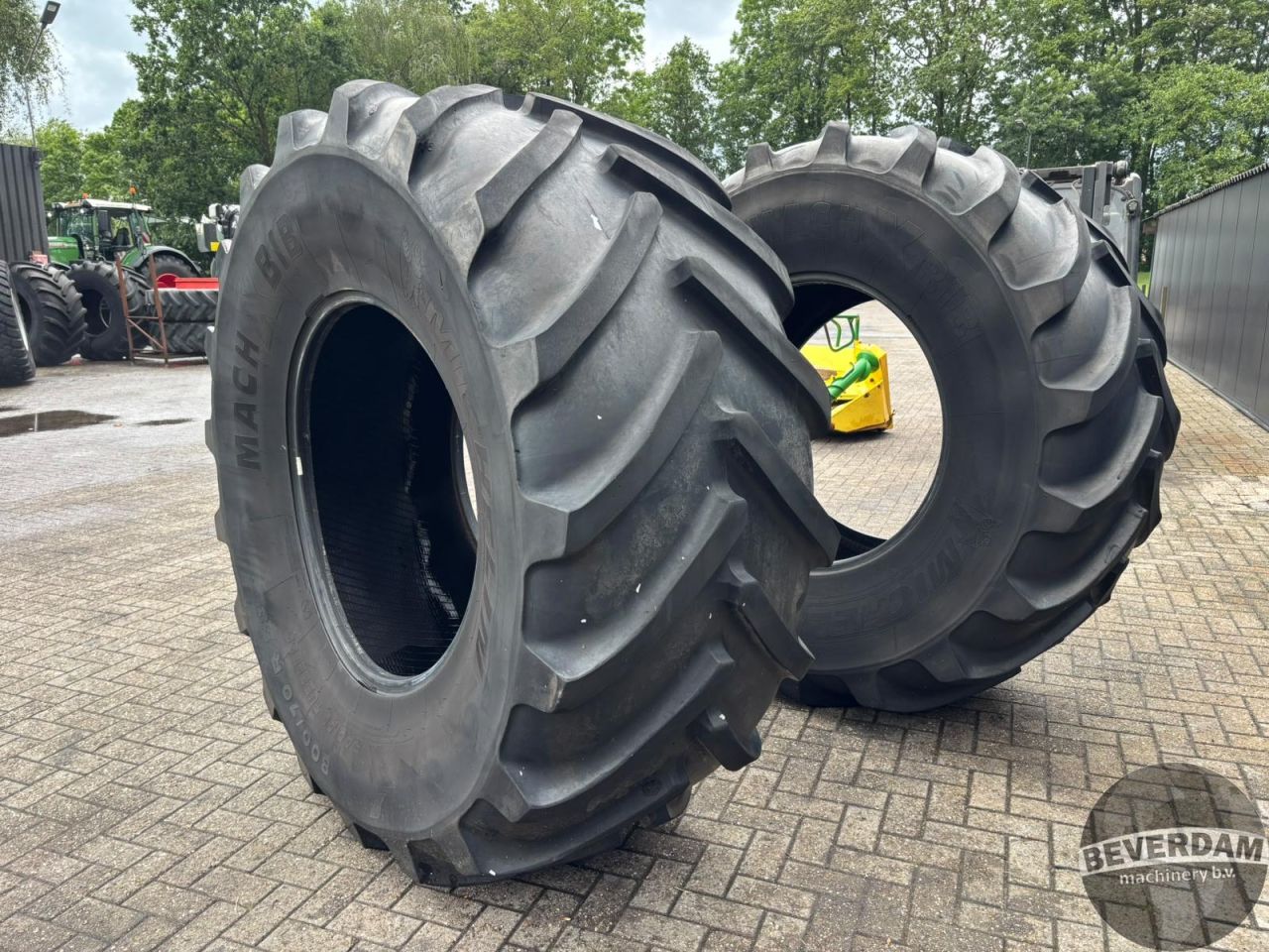 2x Michelin MachXbib 800/70R38