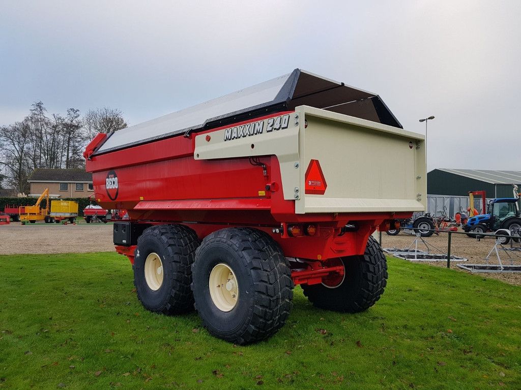 Beco Maxxim 240 Active tractor trailer