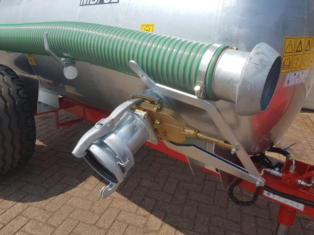 MB 32 Water tank