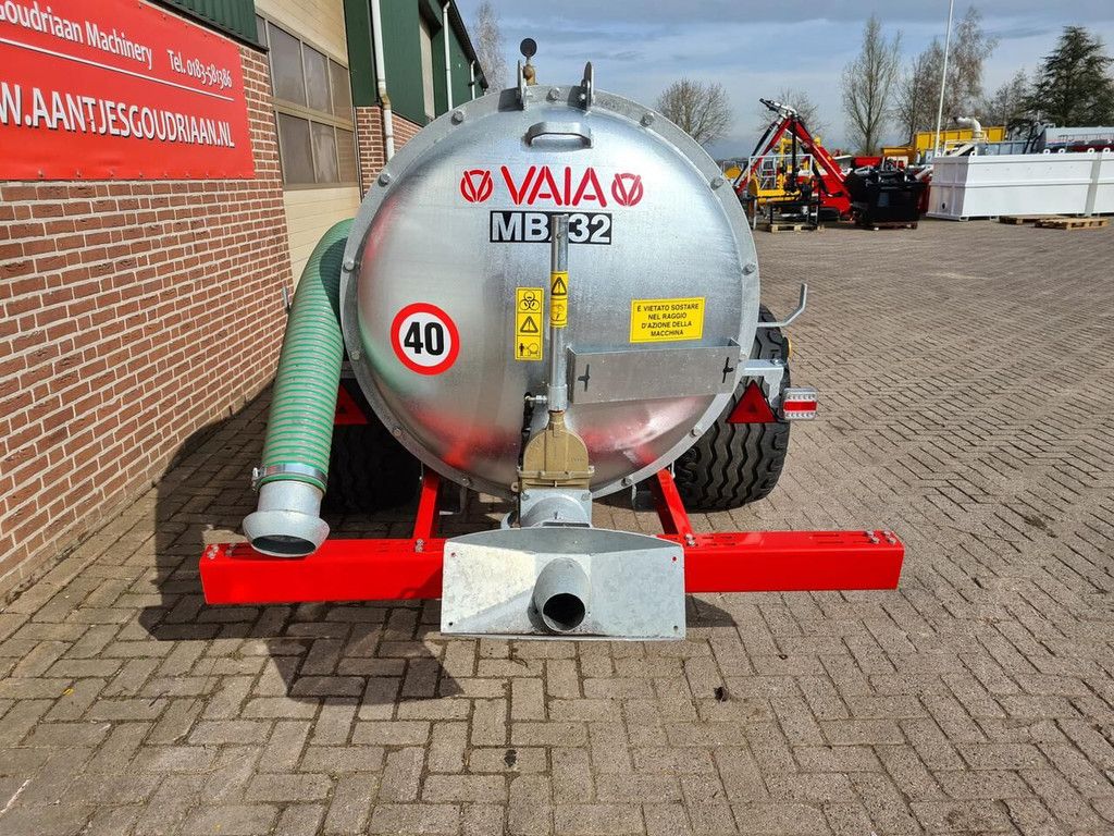 Vaia waterwagen MB32
