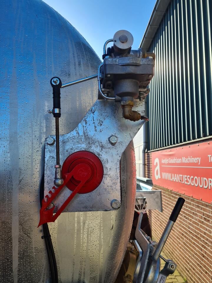 Vaia waterwagen MB 100 liquid manure spreader