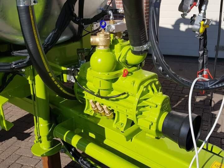 MB100 watertank