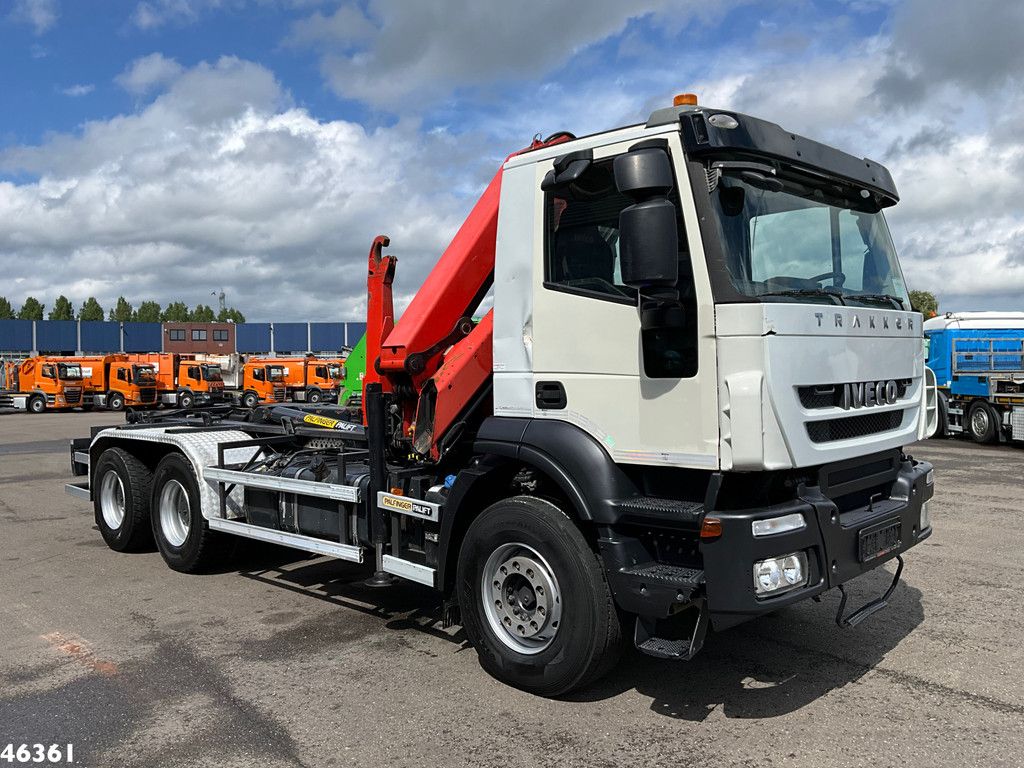 Iveco Trakker AD380T41 6x4 Palfinger 16 Tonmeter laadkraan