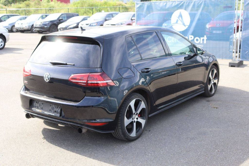 Passenger car Volkswagen Golf GTI Petrol 230hp 2016 (Margin)