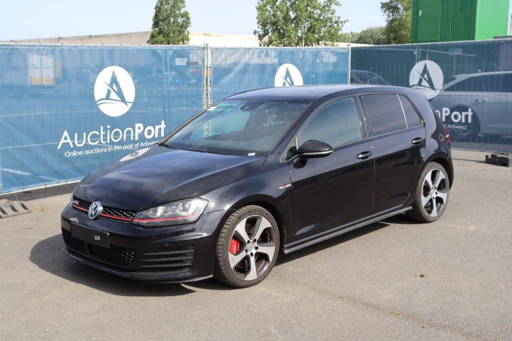 Passenger car Volkswagen Golf GTI Petrol 230hp 2016 (Margin)