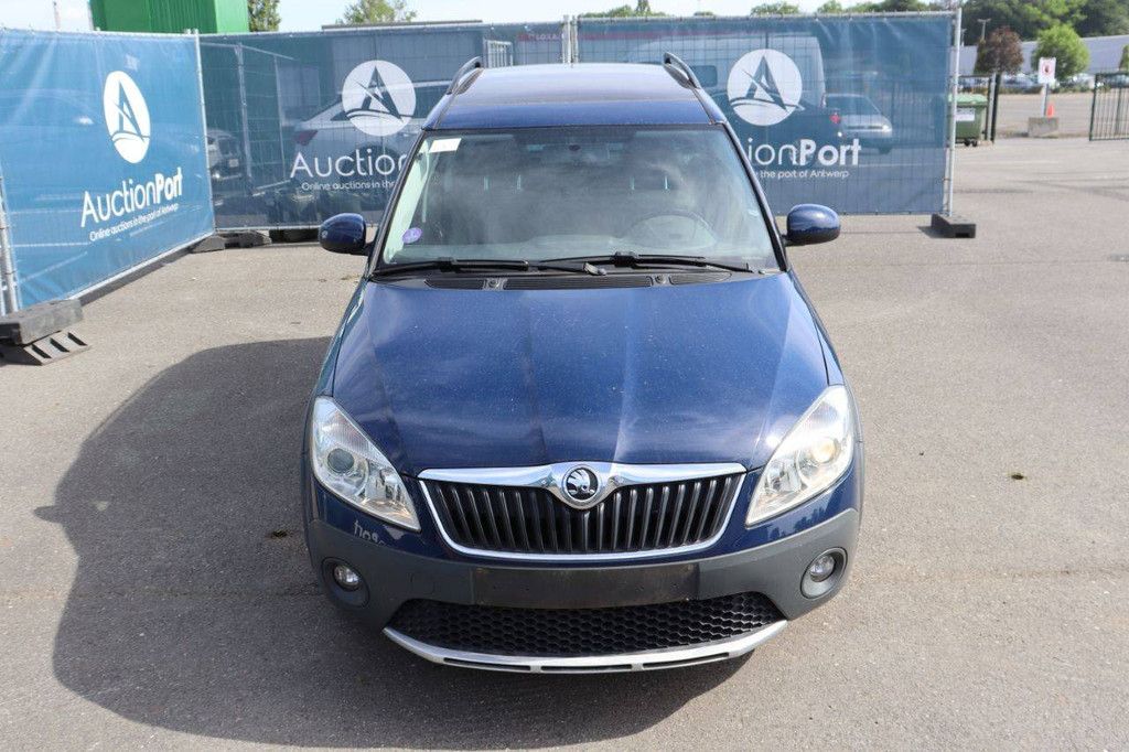Pkw Skoda Roomster Benzin 105 PS 2015 (Marge)