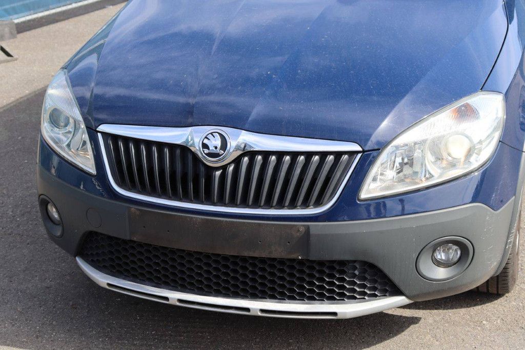 Pkw Skoda Roomster Benzin 105 PS 2015 (Marge)
