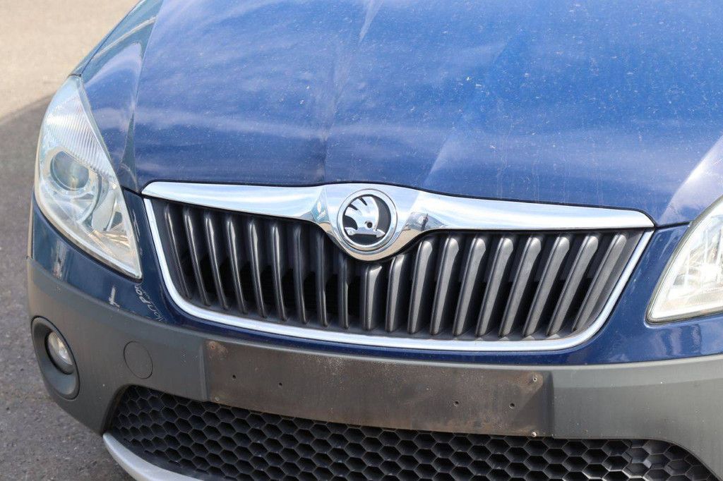 Pkw Skoda Roomster Benzin 105 PS 2015 (Marge)